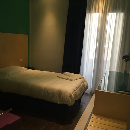 佐狄亚高酒店 酒店